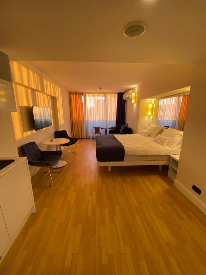 Apartments Batumi Studio V Экстерьер фото